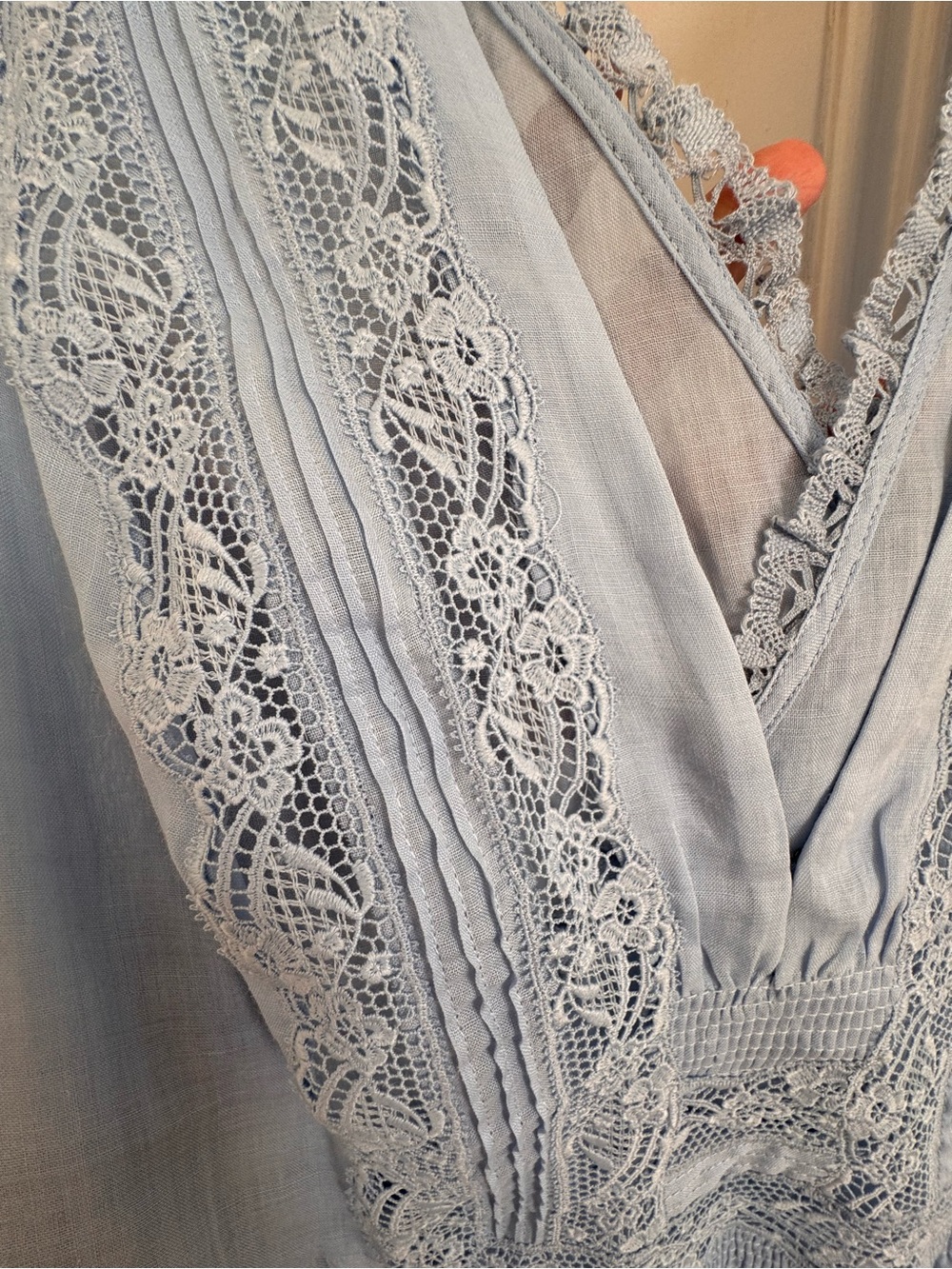 Doen Victoria Icy Blue Midi Dress with V-Neck NWOT - Picture 3 of 8